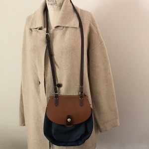 Dooney & Bourke Crossbody leather and nylon bag purse
